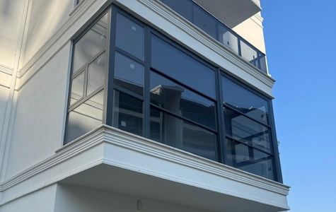 alüminyum sistemler giyotin cam balkon